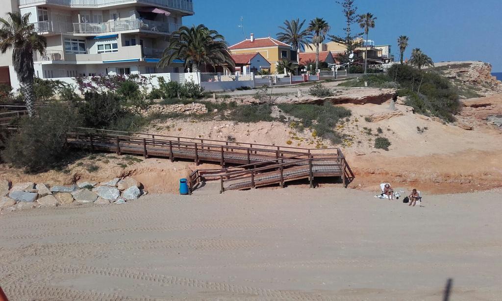 Casa Frente Al Mar Villa ตอร์เรเวียคา ภายนอก รูปภาพ
