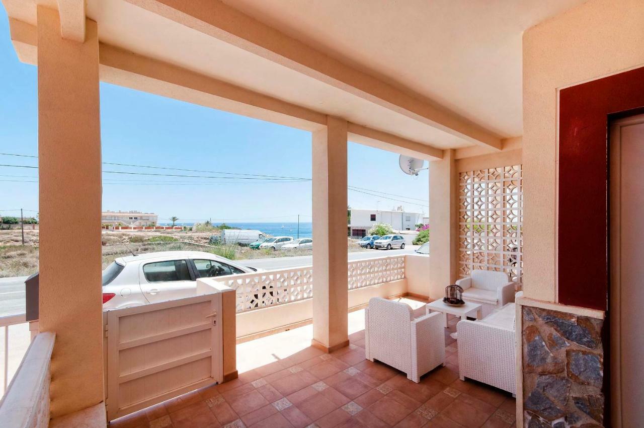 Casa Frente Al Mar Villa ตอร์เรเวียคา ภายนอก รูปภาพ